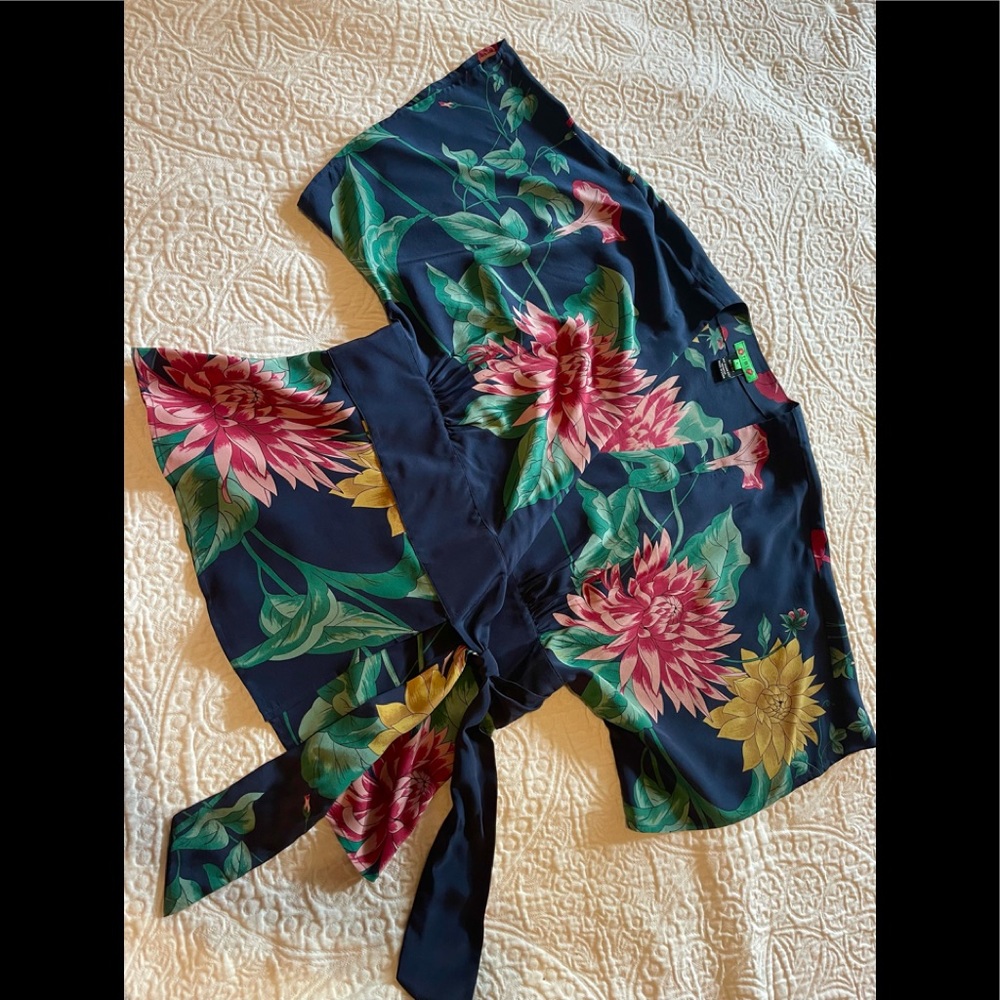 🌺Anthropologie Chrysanthemum silk kimono wrap top